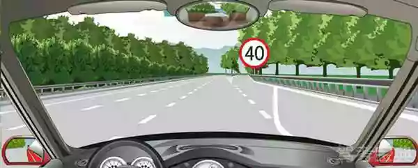 驾驶机动车驶离高速公路时，在这个位置怎样行驶？
